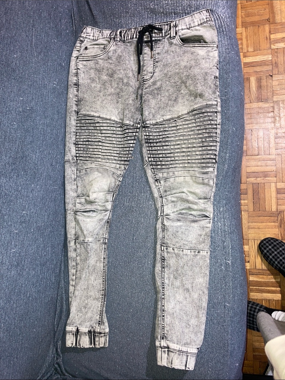 Men's Skinny Acid-Wash Grey Moto Jeans with Ribbed Knee Panels